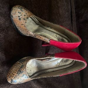 Red/snake skin heels rouge size 6 1/2